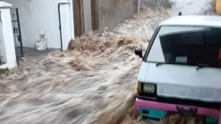 Banjir di saerah Indarung, Lubuk Kilangan, Padang