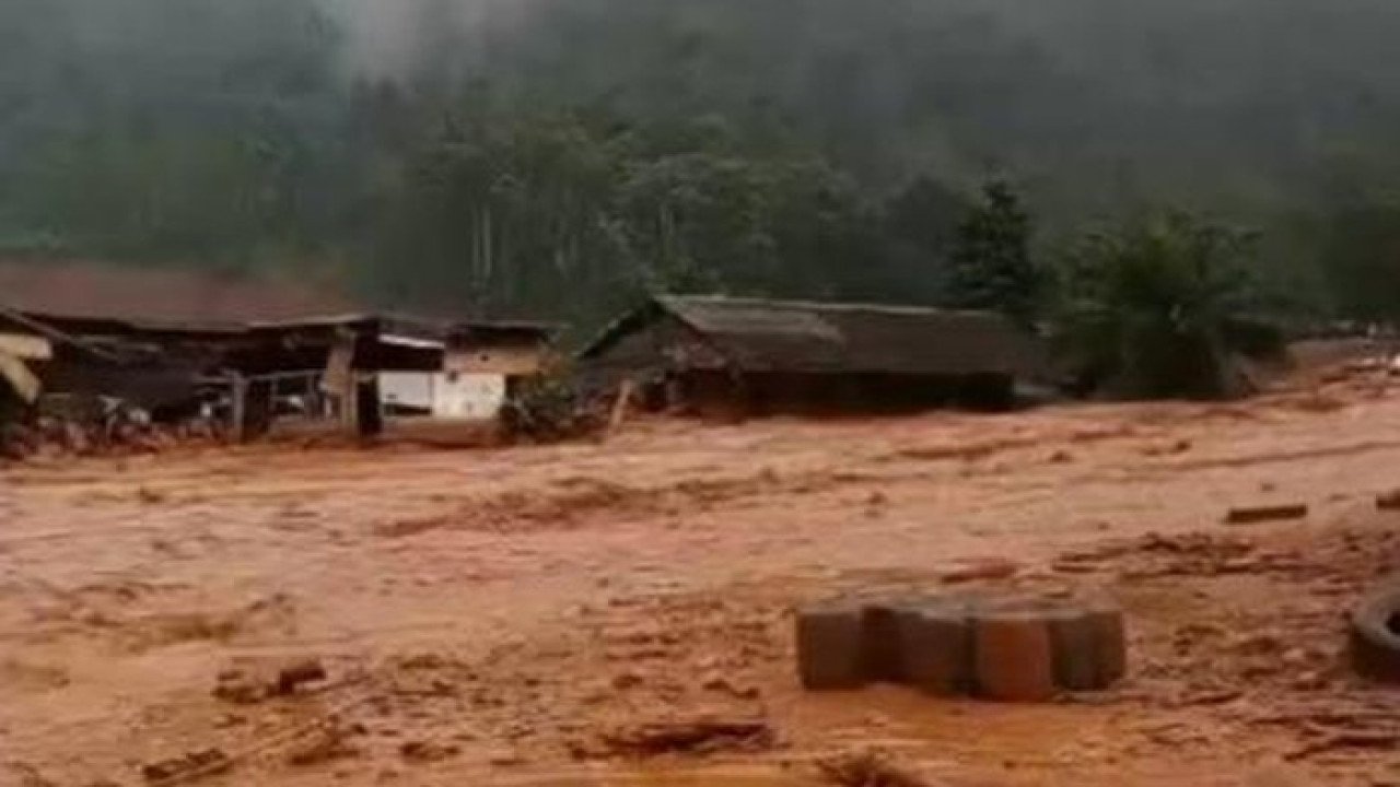 Banjir di Kab. Morowali Utara tanggal 03 Januari 2025