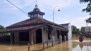 Masjid di Tangirejo Tegowanu terendam banjir