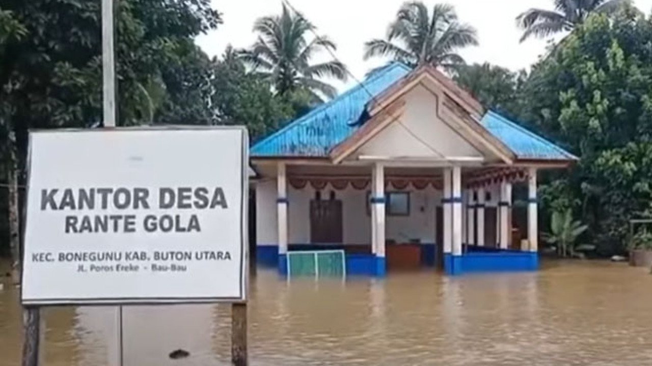 Kantor Desa Rante Gola Terendam Banjir